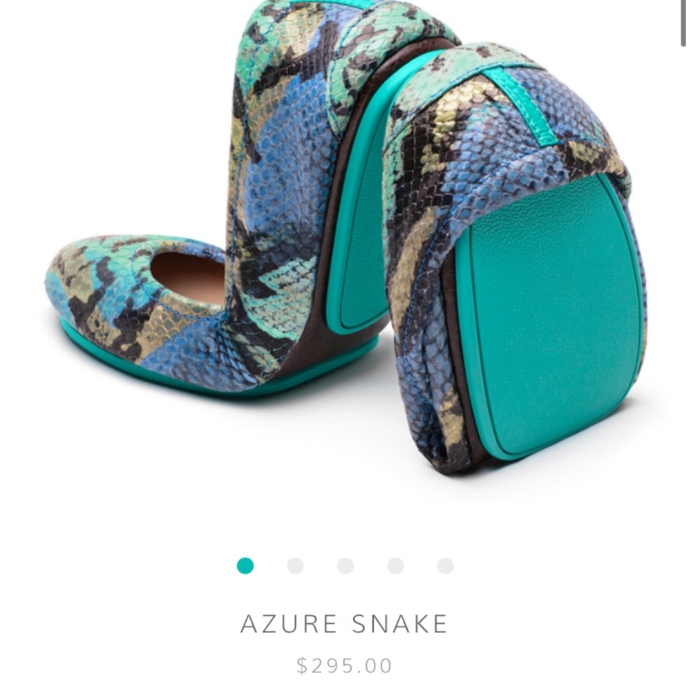 NWB-Azure Snake Tieks, hand painted 100% leather